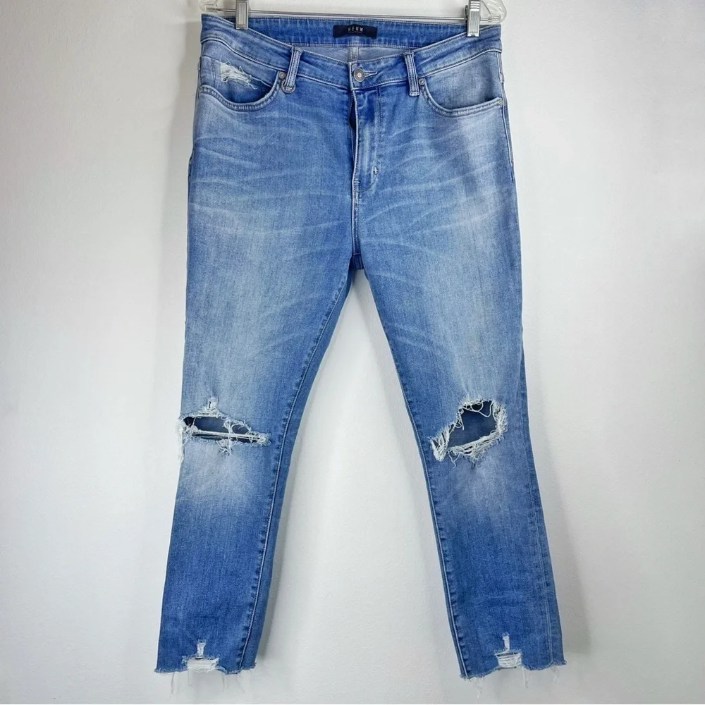NEUW Barely Worn Men’s Destroyed Skinny Jeans Manufactured HolesTears Size 32 32